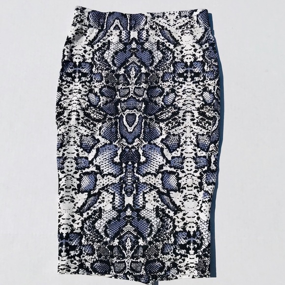 Gianni Bini Dresses & Skirts - Gianni Bini Snake Print Pencil Skirt size M (12)